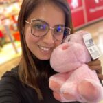 Shriya Tiwari Instagram - And then the day ended with hippo plush 💗🐷 #pictures #outing #throwback #happiness #family #cute #stufftoy #hippoplush #monochrome #fashion #lifestyle #lifestyleblogger #pose #fashionista #fashionstyle #happylife #positivequotes #positivevibes #blacklove #model #anactor #shriyatiwari #inlovewithme #longwaytogostill