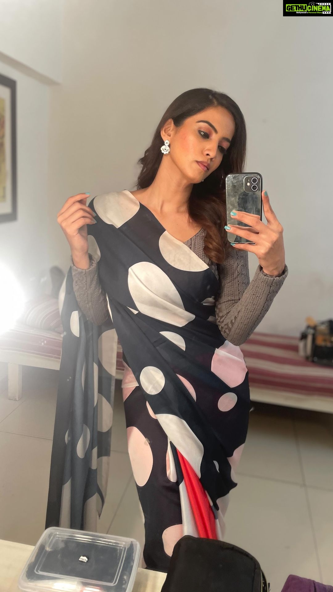 Shriya Tiwari - 1.3K Likes - Aa zara ā¤ļø
#reelsinstagram #reelitfeelit #reels #bollywood #aazara #hot #model #actor #kamyabhardwaj #shriyatiwari #viral #trendingreels #trending #explore #foryou #instagood