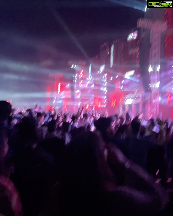Shriya Tiwari - 1.5K Likes - Slide to see the glimpse of the event of the year 2022 - Sunburn 2022.
I am damn sure u gonna love the last slide! ā¤ļø
#post #sunburn #sunburnfestival #sunburngoa #techno #bollywoodtechno #goa #nickyromero #afrojack #funtime #party #newyear2023 #newyear #trending #feed #instagood #share #viral