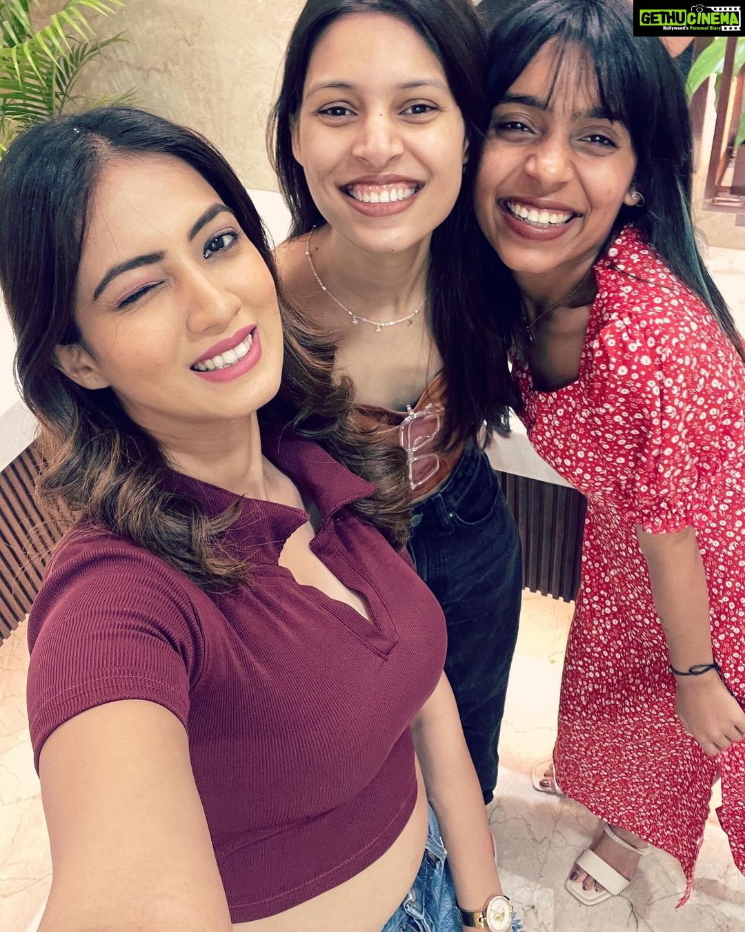 Shriya Tiwari - 3.9K Likes - Bunch of photos clicked in washroom! 🤓
Pc: @_sshhhruti_ @okayyyhyee
.
.
.
.
.
.
.
.
.
.
.
#dayout #washroomstories #photooftheday #photography #happiness #wellspent #mumbaidiaries #inorbitmall #cute #actor #model #indian #instadaily #instagram #evening #post #love #friends #real #shriyatiwari