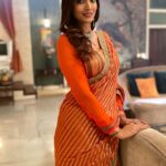 Shriya Tiwari Instagram - Play nice or Slay nice, Kamya can do both! 😎☺️ #reels #trendingreels #trending #instagood #reelsinstagram #explore #kamyabhardwaj #shriyatiwari #dhartiputranandini #viral #traditional #ethnic #sadhvi #brahmakumaris #feed #foryou #selflove #actor #actorslife #character #feelings Future Studios