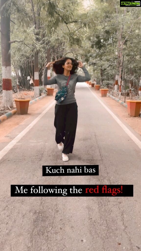 Shriya Tiwari Instagram - Bas yaar ab yahi karti hu aaj kal… 🤪 #reels #reelsinstagram #newreels #reelsvideo #trending #explore #comedy #comedyvideos #funnyvideos #funny #share #like #shriyatiwari #longwaytogostill