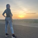Shriya Tiwari Instagram – Sun to set ho jayega par mai kahi set nahi honewali! 😝
.
.
.
.
.
.
.
.
.
.
.
#sunset #travel #photography #travelphotography #portraitphotography #nature #evening #longdrive #happiness #outing #friendship #friends #friendshipgoals #viral #trending #exploremore #naturephotography #aesthetic #shriyatiwari #longwaytogostill Chikhli, Gujarat