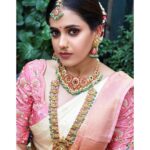 Shruthi Prakash Instagram - Itty bitty pretty ♥️ A South Indian Barbie 🌟 The amazing team behind this look 🌻 @zarasayedofficial @zarasinternationalacademy @lotus_silver_jewellery @samyatadesignerstudio