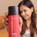 Shruthi Prakash Instagram - Celebrating Diwali while enjoying my new hair look with this Mocha Melt with @maitrix_Inc ❤️ Also to maintain the color I used the Matrix Opti Repair Liquid Protein system which consists of: -Liquid Protein Shampoo -Liquid Protein Conditioner -Liquid Protein Porosity Spray I am blown away with as my hair color is giving me this perfect glamorous look!😍 Would recommend that you guys do not miss out and head over to a Matrix salon near you to get your hair colored and definitely to get your hands on Matrix Opti Repair range now!! #Ad @maitrix Shot by ⭐️ @motaabhaai #DareToMelt #MaitrixColorMelt #MatrixIndia