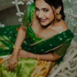 Shruthi Prakash Instagram - Evening gram ♥️ Just double tap 🧸 Outfit @ragasutra_by_.kavyaharish Jewellery @kiran.bridal.jewelry PC @wime_studios Mua @glorykeithmakeover #shrutiprakash #ethnic #fashion #potrait #potraits #color #dewy #love #happyweekend