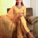 Shruthi Prakash Instagram - Vijaya Dashami Habbada Subhashyagallu 🤗⭐️ Happy Dussehra❤️ Embrace the light within you, as good triumphs over evil!👼 PC @wime_studios