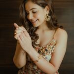 Shruthi Prakash Instagram - Let go of what doesn’t serve you anymore ♥️🌟 Wearing @filiperlatiofficial Jewellery @suki.jewellery Styled by @priyavajani Mua @makeoverwith_jyotikrishna Hair @achuifva Pc @wime_studios Tattoo @circletattooindia #shrutiprakash #ethnic #you #value #worth #love #graceful