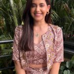 Shruthi Prakash Instagram - ♥️🫶 Wearing @filiperlatiofficial Jewellery @suki.jewellery Styling @priyavajani Mua @bridalmakeover_with_soumya #shrutiprakash #reels #indowestern #pretty