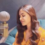 Shruthi Prakash Instagram – Wait for it 😍
Here’s a little something to light up your weekend 🧸♥️

Music produced by – @Yashxv.__

Mixed & Mastered by- @awwwwwwwwwniket at @audiokraftstudio

Recorded, produced,mixed & mastered at @audiokraftStudio

@_vaishnavi.mishra_ 

#shrutiprakash #shrusings #zarazara #vaseegra #music 
#reels