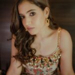 Shruthi Prakash Instagram - Let go of what doesn’t serve you anymore ♥️🌟 Wearing @filiperlatiofficial Jewellery @suki.jewellery Styled by @priyavajani Mua @makeoverwith_jyotikrishna Hair @achuifva Pc @wime_studios Tattoo @circletattooindia #shrutiprakash #ethnic #you #value #worth #love #graceful