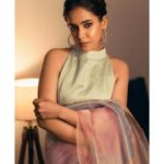 Shruthi Prakash Instagram - 🎨 Mua @glamoversbysakina Pc @motaabhaai #shrutiprakash #pose #saree #ethnic #love