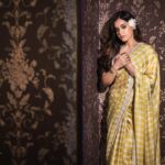 Shruthi Prakash Instagram - Just another dreamer ..♥️ Shot & styled by - @sujaynaidu MUA - @geetarao76 @glossnglass.makeupacademy Jewellery- @sunrisesilversmiths Outfit - @samyakkclothing Studio @studiorental_bangalore #shrutiprakash #pose #saree #yellow #worth #peace #newyou #collab #ethnic #content