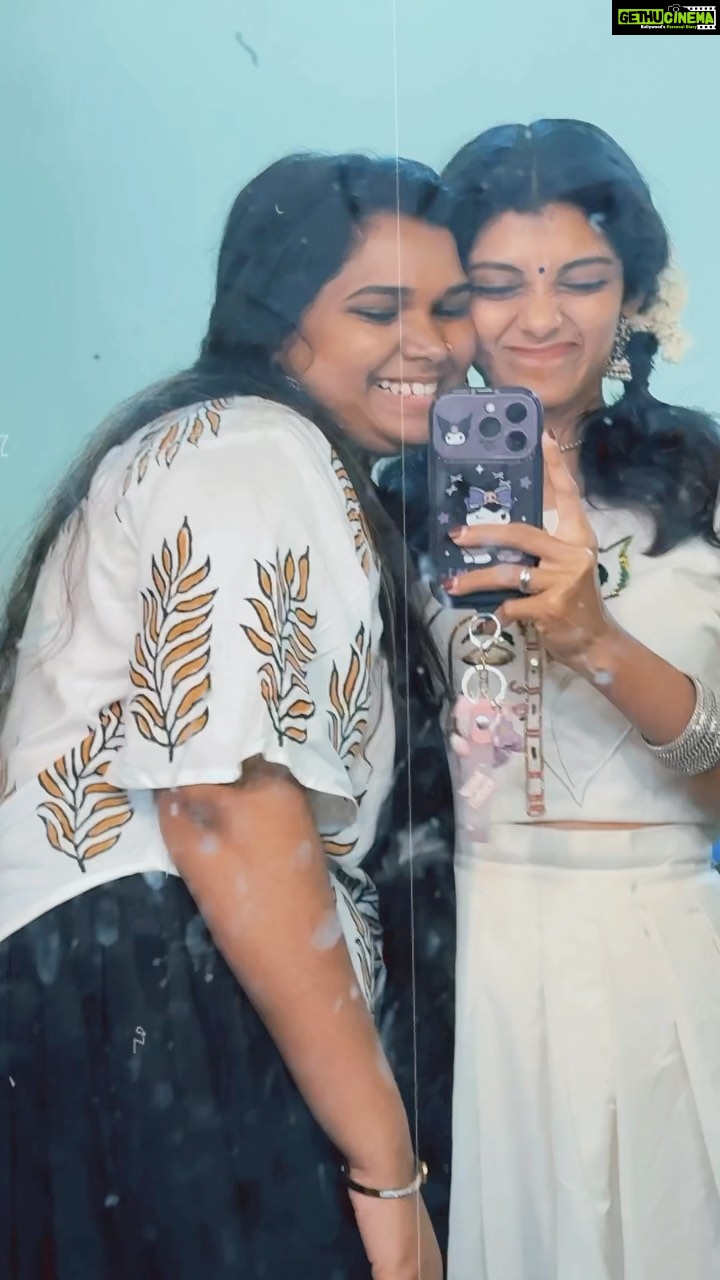Shruthi Rajanikanth Instagram - 🦋💕🦋 @shaha_raihu @raihu__raihu