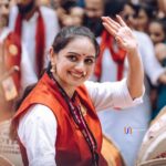 Shruti Marathe Instagram - 🚩🌺गणपती विसर्जन मिरवणुक सोहळा २०२३🚩 Inframe - @shrumarathe Click- @wedding_photographer_147 #ganpatibappamorya #shrutimarathe #ganpativisarjan #mirvnuk #dholtasha #dholpatahak #viralpost #trendingfestival #instagood #instagram #instagrampost #vadak #dholtasalovers #maharashtra_ig #maharashtra_desha #actor #ganpatifestival