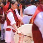 Shruti Marathe Instagram - गणपती विसर्जन मिरवणूक २०२३ . . In frame :- @shrumarathe . @kalaawantdholpathak . . #bappalover #bappa#bappa #punediaries #punekars #puneblogger #puneinsta #punecity #dholtasha #tarri_master #maharashtra_ig #parampara #dholtasha #dholtashapremi #dholtashaclicks #pathak #vadak #samuh #dholtashapathak #kalavant #marathimulgi #marathi #2023 #maharashtra_maza #actress #smile #dholvadak Pune City