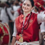 Shruti Marathe Instagram - Beautiful @shrumarathe #ganpativisarjan #ganpatibappamorya #celebrity #fyp #marathicelebrity #ganeshutsav @kalaawantdholpathak Laxmi Road
