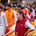 Shruti Marathe Instagram - @shrumarathe is Personification of Beauty . . . #ganpatibappamorya #ganpati #ganpativisarjan #shrutimarathe #shruti #beautiful #marathitradition #marathi #festival #dholtasha . . @archives.of.pune @trending.pune @puneriguide @whatshotpune @punetimes @pune_ig @beingpunekarofficial @maharashtra._.photoshoot @photographers.of.maharashtra @pune.clickers @things2doinpune_ Ganpati Visarjan At Laxmi Road Pune