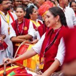 Shruti Marathe Instagram - @shrumarathe is Personification of Beauty . . . #ganpatibappamorya #ganpati #ganpativisarjan #shrutimarathe #shruti #beautiful #marathitradition #marathi #festival #dholtasha . . @archives.of.pune @trending.pune @puneriguide @whatshotpune @punetimes @pune_ig @beingpunekarofficial @maharashtra._.photoshoot @photographers.of.maharashtra @pune.clickers @things2doinpune_ Ganpati Visarjan At Laxmi Road Pune