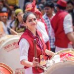 Shruti Marathe Instagram - गणपती विसर्जन पुणे २०२३ कलावंत ढोल पथक 🚩 @shrumarathe . 📸 @_i_m_prasann_ . . #instagram #insta #viral #photoshoot #india #likes #quotes #bhfyp #followback #tiktok #trending #followers #likesforlikes #instagramhub #comment #myself #instagrammers #instagramanet #instagramdogs #instagramer #instagrammer Laxmi Road