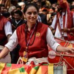 Shruti Marathe Instagram - पुढच्या वर्षी लवकर या🤗 @shrumarathe @kalaawantdholpathak गणेशोत्सव २०२३🚩 . . . . . . . . #ganeshvisarjan #kalawantdholpathak #marathicelebrity #shrutimarathe #marathiactress Pune, India
