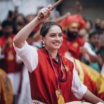Shruti Marathe Instagram - गणपती बाप्पा मोरया....2023 . . कलावंत ढोल पथक😎 @shrumarathe @kalaawantdholpathak #pune #ganpatibappamorya #ganpatifestival #kalawantdholpathak #dholpathak #vibe #expression Pune, Maharashtra