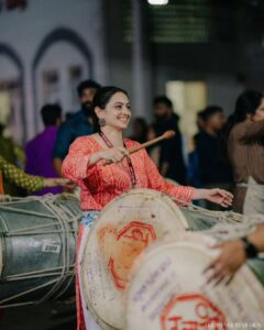 Shruti Marathe Instagram - #kalawantdholpathak