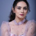 Shruti Marathe Instagram - Be Bold. Be Daring. Be Simply Beautiful.. @shrumarathe Makeover @diptimakeupartist Stylist @bavanni_by_poojak Click @pixelpune @devenndra24k Studio @studioshastram #celebrity #shrutimarathefansclub #celebstyle studio_shastram