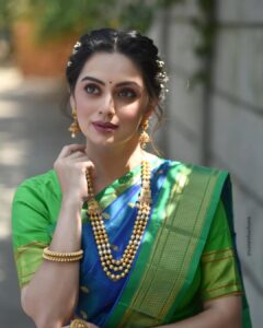 Shruti Marathe Instagram - ❤️❤️

#मीमराठी #महाराष्ट्र
#पैठणी
 📷  @saneshashank
MUA @shiulibiswas_artistry
 @pooja_vishwakarma_23
Saree by @thesilkerabypratibhapawar
@amolpawar2438
@shubhangi_mohdure