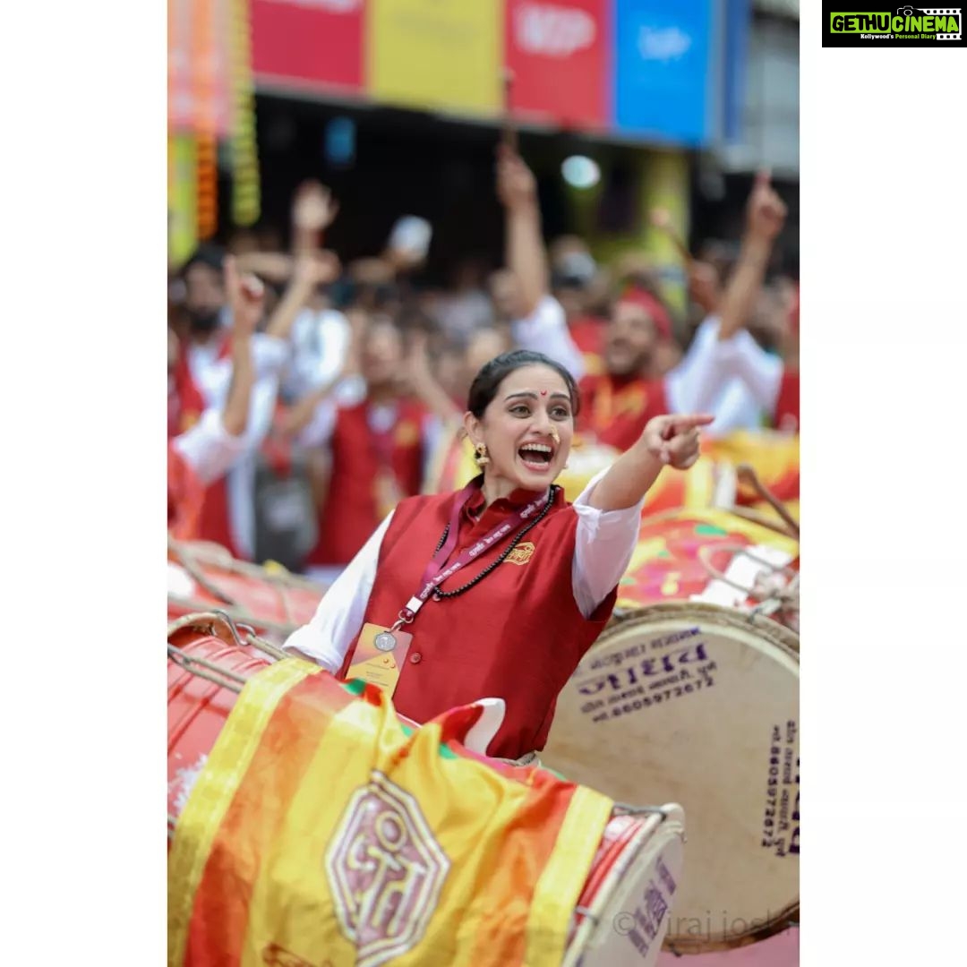 Shruti Marathe Instagram - #dhol #dholtasha #ganpatibappamorya #miravnuk