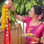 Shruti Marathe Instagram - गुढीपाडव्याच्या हार्दिक शुभेच्छा ✨ Makeup @shiulibiswas_artistry Hair @pooja_vishwakarma_23 Saree by @thesilkerabypratibhapawar @amolpawar2438 #shiulibiswasartistry #celebritymakeupartist #marathifilm #marathiactress #marathikavita #gudipadwa2023 #marathiactors #marathipoems #shrutimarathe #instamarathi #zeemarathi #marathipost #marathiwedding