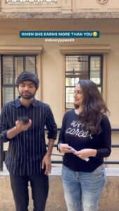 Shruti Marathe Instagram - Appu ghar ❤️😂 wait for the end !! 

W/ @shrumarathe ☺️ 
🎥 @_akashpandit_09_ 

Tag your bae!! 
#relatable #couple #comedy #reelstrending