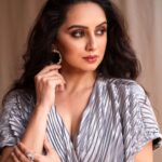 Shruti Marathe Instagram – ❤️❤️

📷 @mrugaank_kher
Mua @apoorva11_bapat
Styling @stylist.chaitalikulkarni
Outfit @aakriti_by_nandita