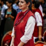 Shruti Marathe Instagram - GANAPATI AAGMAN SOHALA 2023 @shrumarathe #ganapatibappamorya #aagman #sohala #festival #nishtha #trust #culture आपलं पुणे