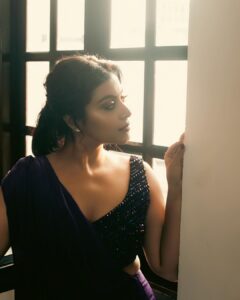 Shruti Ramachandran Instagram - ✨

Styling @keerthysampath
Photography @palaniappansubramanyam
Assisted by
@premshaz @ak_1996_47
Outfit @drishtichhabraa 
MUA & Hair @femy_antony__
Location @azora.hotels