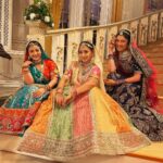 Shruti Ulfat Instagram - Vidya, Manisha and Kajal Bonding ❤️ Yeh Rishta Kya Kehlata hai new season starts 6th November, 9 30 pm on @starplus .. Do Watch ❤️ Vidya_yrkkh @shrutiulfat Manisha_yrkkh @shrrutirawatt Kajal_yrkkh @preetipurichoudhary