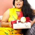 Shubha Poonja Instagram - A beautiful hamper with homemade chocolates and other deepawali sweets my favorite is definitely the Japanese chocolate meruto.. the other stuff they have is assorted chocolates .. black rocky road. Pan chocolates milk cashew bites .mint bites .. masala cashew.. roasted chilli makhana... .. do order form them for ypur diwali hampers...@dashoflove.blr