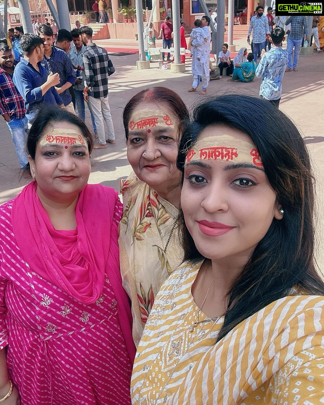 Shubhi Sharma Instagram - Jai MAHAKAL #Mahakaleshwar #tempale