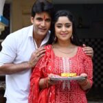 Shubhi Sharma Instagram - BTS + Result Without Edit - Tera Mera Sath Rahe ♥️ In Frame :- @shubhi_sharma_official @actor_ayaz_khan Make Up 💄:- @shailendraguptaofficial Shoot By :- @prashant_photography_deoria #bestphotography #bestphoto #bestfriends #photo #photography #photoshoot #photogram #photooftheday #smile #foryou #love #nikon #nikonphotography #deoria Basti, Uttar Pradesh, India