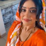 Shubhi Sharma Instagram – Good evening friends #saree #indian #look