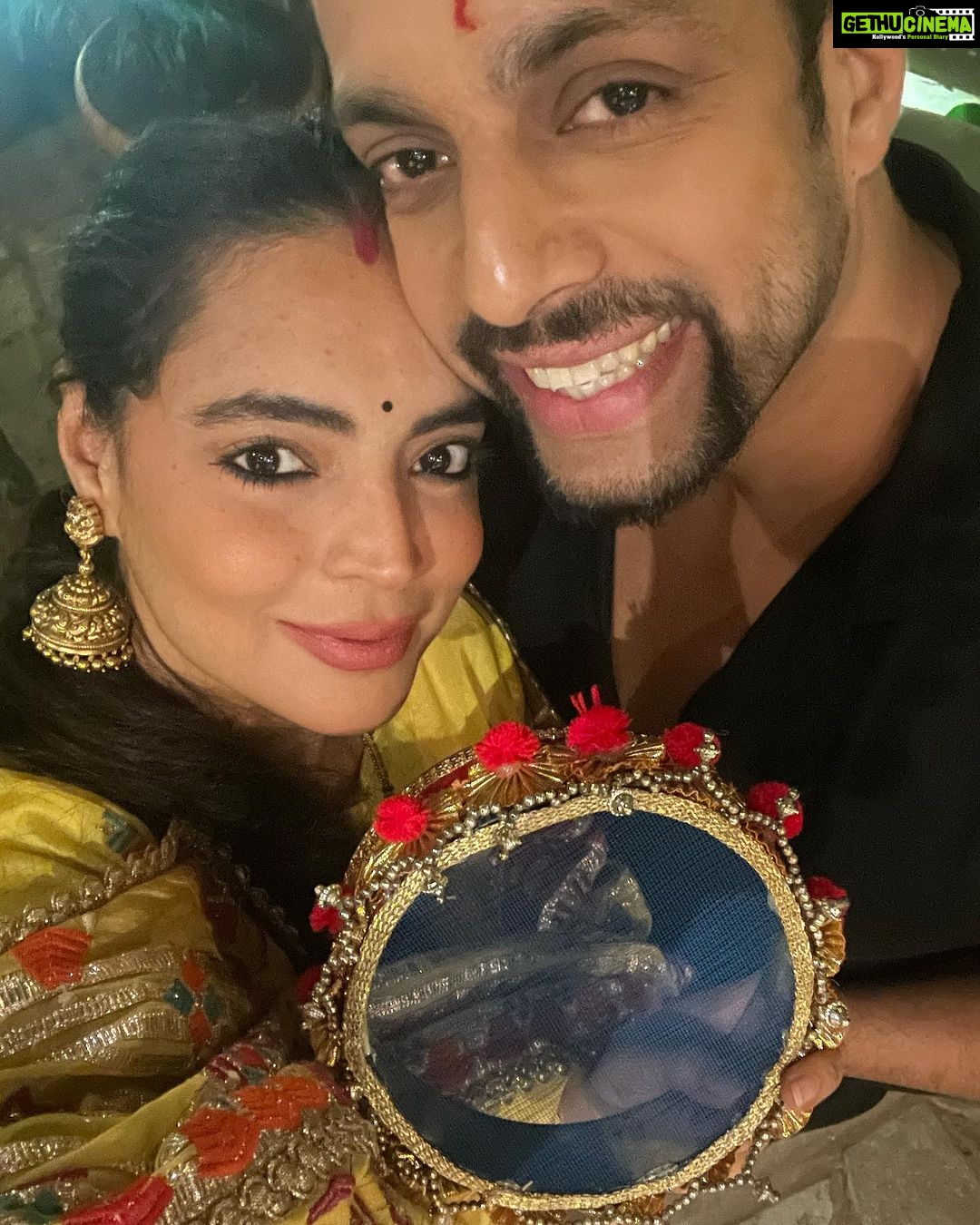 Shweta Bhardwaj Instagram - @salilacharya we love food but #karvachauth is the day we now not more then each other wish u my love happy healthy long blessed life ā¦. Love you till the moon š come then I will love to eat with u ā¦