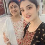 Shweta Bhattacharya Instagram – Day out with mother India😍❤️
#mymom 
#happyme 
#loveyou 
#enjoy 
#bestfriend 
#instagram 
#instagood 
#instadaily