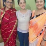 Shweta Bhattacharya Instagram - আমার আদরের মা ভালোবাসি তোমাদের 🥰❤️ #maa #loveyou #mylife #instagram #instagood #instadaily