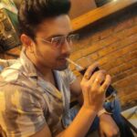 Shweta Bhattacharya Instagram - Zakhmo Ko Mere Marham Ki Jagah Bas Tera Chua Chahiye #bestdayout #mylove #movietime #lunch #ourtime #hangout #enjoy #everymomentcounts