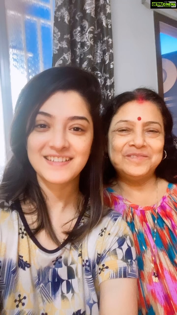 Shweta Bhattacharya Instagram - মা ❤️ #mylife #myworld #mycrimepartner #everything #instagram #instadaily #instagood