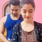 Shweta Bhattacharya Instagram - Dancing with hand movements 🤘🏻 #trending #song #love #lovemusic #dancelover #reelitfeelit #instagram #instagood #instadaily