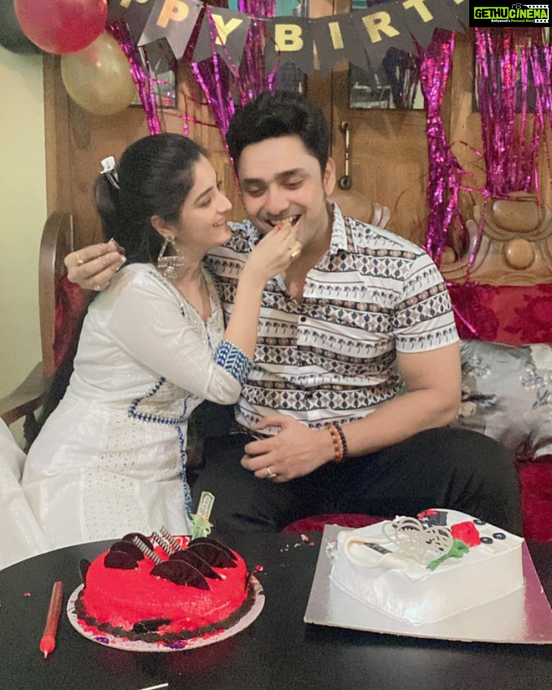 Shweta Bhattacharya Instagram - My love for you is taller than the Sky And wider than the galaxy❤️ HAPPY BIRTHDAY BABAI🎂🎂🍰🍰🍫🍫…Love you so much😍😘🥰