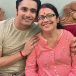 Shweta Bhattacharya Instagram - শুভ জন্মদিন মা ❤️তুমি খুব ভালো থাকো, সুস্থ থাকো আর আমার ছায়া সঙ্গী হয়ে থাকো সারাটা জীবন,,, তোমার হাসি মুখটা দেখার জন্য আমি সব করতে পারি... শুধু একটাই কথা বলবো, আমাকে ছেড়ে কখনো যেও না মা,,, তুমি ছাড়া যে আমার কোনো অস্তিত্ব নেই,,, কথা দিলাম খুব ভালো রাখবো তোমায়,,,, LOVE YOU SO MUCH MAA❤️❤️🎂🎂🍫🍫🍦🍦🍰🍰🧁🧁 #mylife #maa #happybirthday #loveyou #instagram #instagood