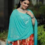 Shweta Menon Instagram - 🪔 Wishing you all a very happy and safe Diwali 🪔 Stylist : @tharunya_vk Wardrobe: @denairaboutique Earings: @kaya_online_ MUA : @abilashchickumakeupartist Shots : @paper_plane_wedding #happydiwali #shubhdiwali #diwalivibes