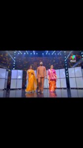 Shweta Menon Instagram - പുതിയ വിധികർത്താക്കളും പുതിയ സമയവുമായി  ജനപ്രിയ പരിപാടി കിടിലം... 

Watch Kidilam on Saturday & Sunday at 8:30 PM | Mazhavil Manorama | 

Watch all Kidilam episodes on manoramaMAX App

  @unitastefoodsofficial

#kidilam #kidilamnewshow #talenthunt #mazhavilmanorama #manoramamax #tvshow #realityshow #shorts #youtubeshorts #pisharody #ShwethaMenon #PoornimaIndrajith #unitaste #unitastehonestbynature #MazhavilManorama